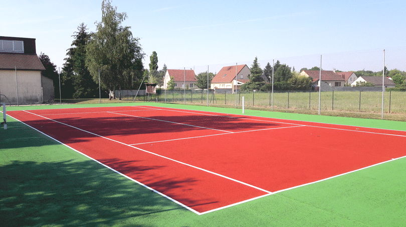 Terrain de tennis de Beire refait en juin 2017 Terrain de tennis de Beire refait en juin 2017