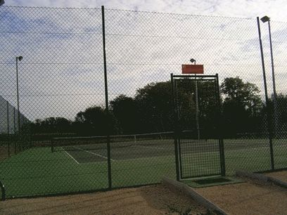 Terrains de tennis de Belleneuve Terrains de tennis de Belleneuve